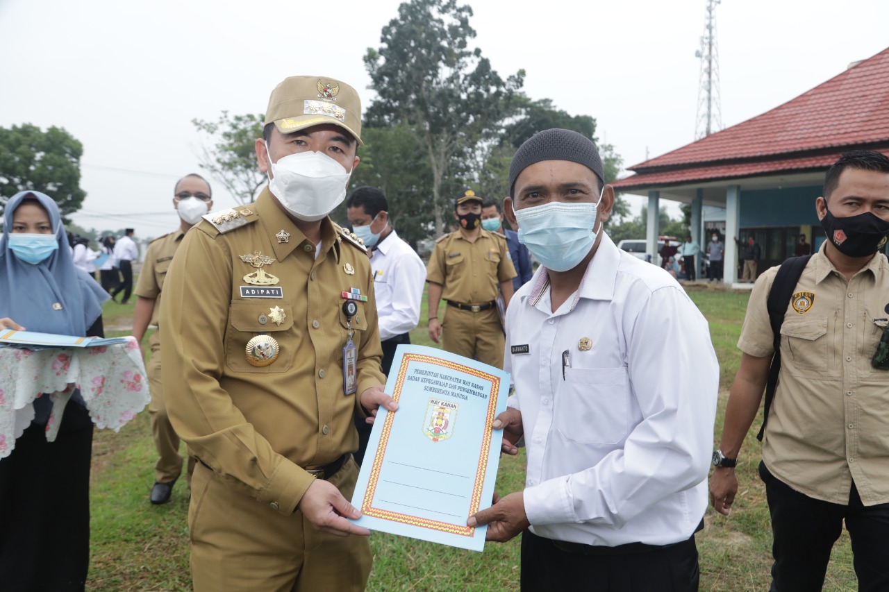 116 Pegawai Pemerintah dengan Perjanjian Kerja di Waykanan Kantungi SK