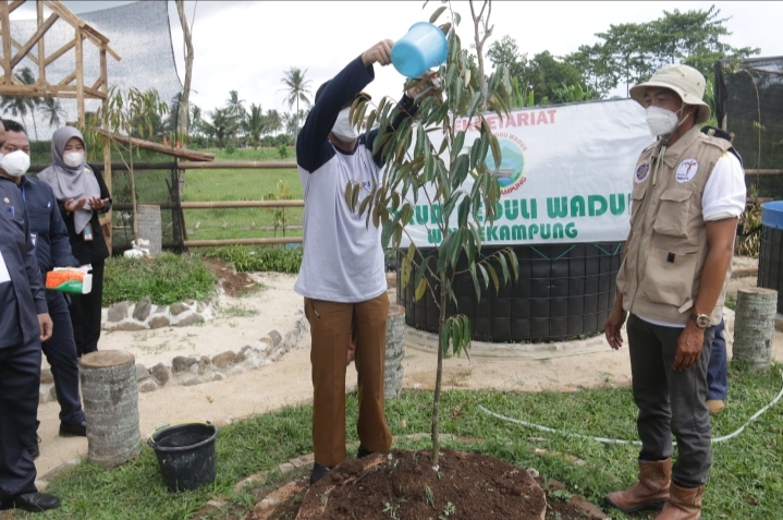 Pesan Bupati Sujadi : Jaga Pasokan Air Bersih