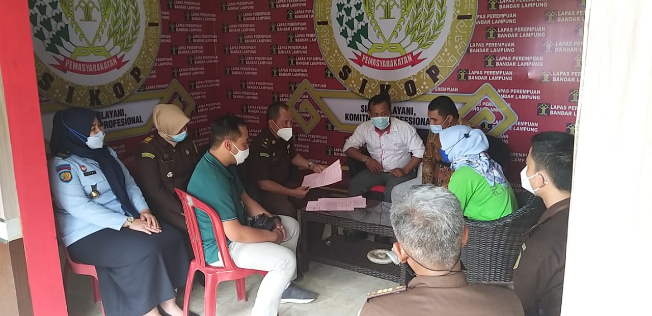 Kejati Lampung Limpahkan Tersangka Perkara Penyelewengan Pajak Minerba Lamsel