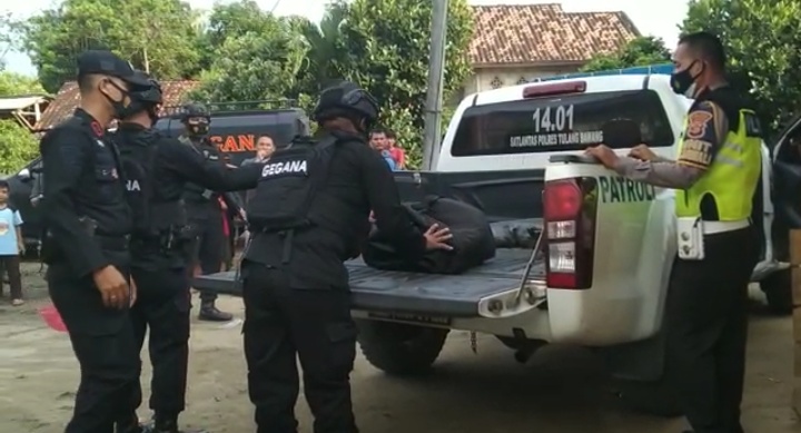 Warga Tulangbawang Heboh Isu Bom, Tim Gegana Turun