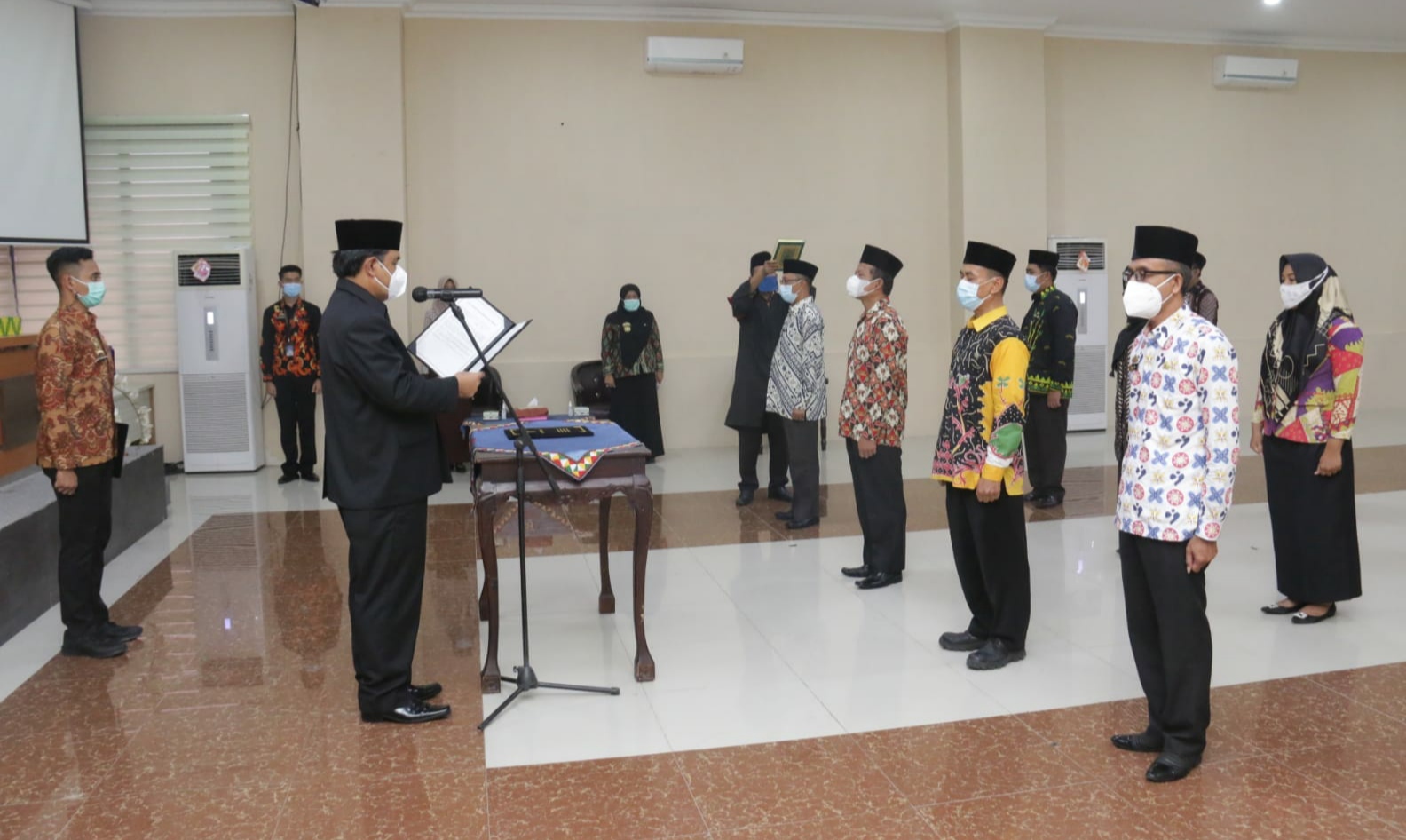 Sekkab Lantik 13 Pejabat Administrator dan Pengawas