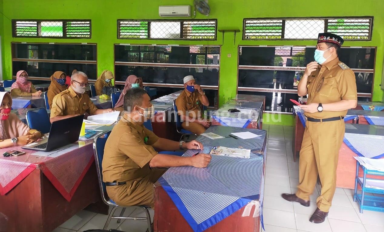 Kunjungi Dua Sekolah, Wabup Sayangkan Penerapan Prokes Tidak Maksimal