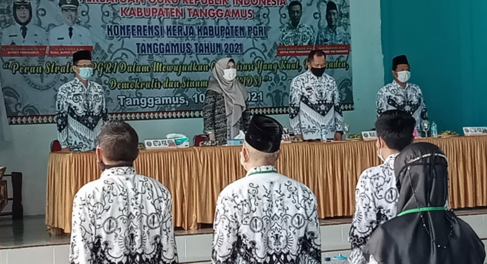 Buka Konferkab PGRI, Ini Pesan Bupati Tanggamus