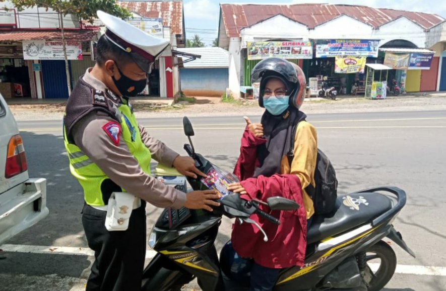 Sosialisasikan Tertib Lantas dan Larangan Mudik