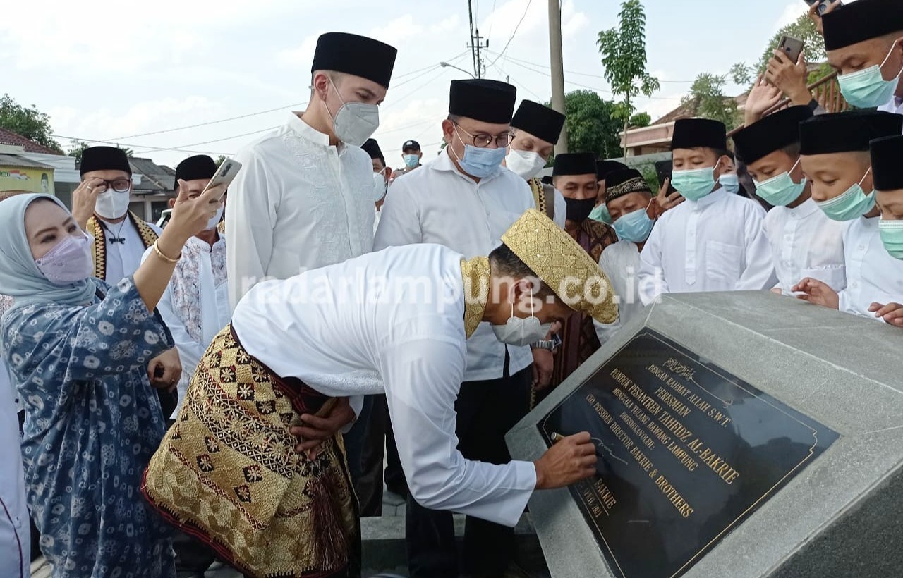 Anindya Bakrie Resmikan Ponpes Tahfidz Al Bakrie
