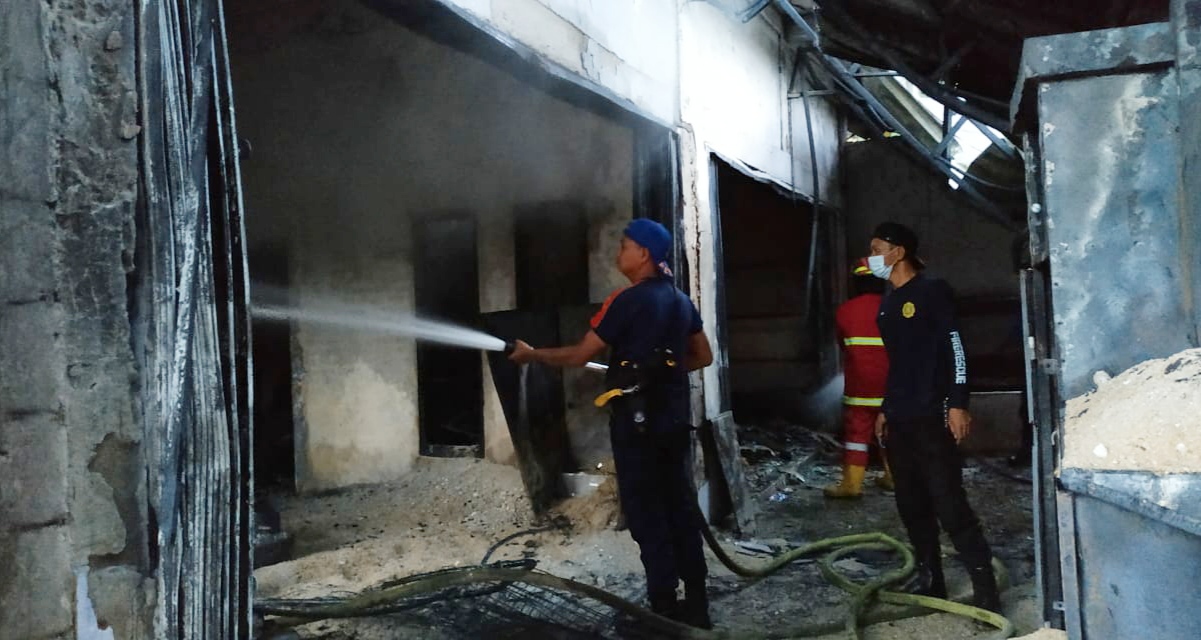 Kios Bensin Hangus, Pemilik Luka Bakar