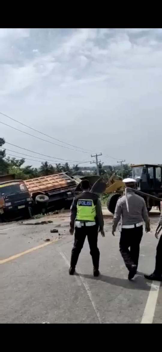 Nahas, Niat Evakuasi Malah Ikut Nyemplung
