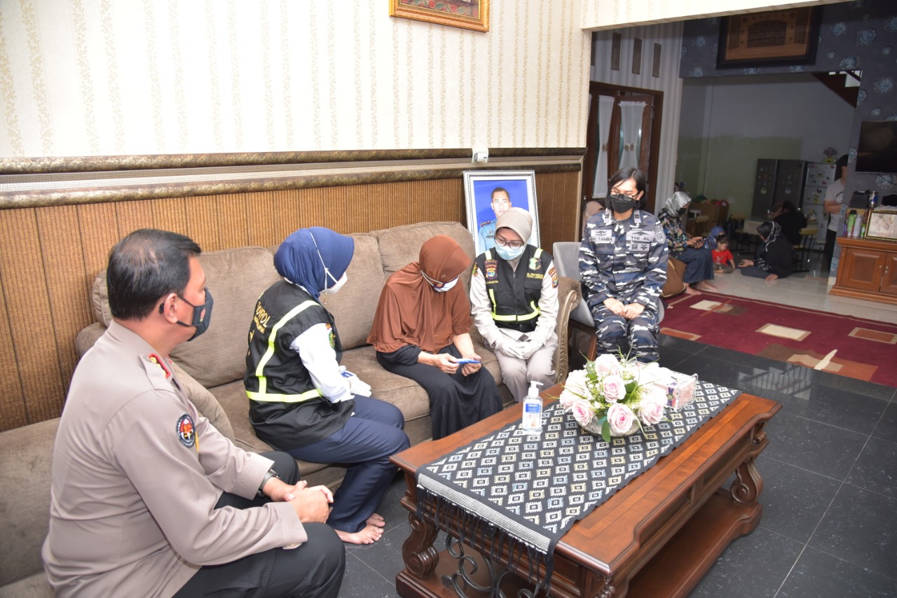 Tim Trauma Healing Polda Lampung Dampingi Keluarga Komandan KRI Nanggala 402