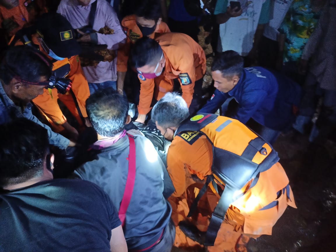 Akhirnya...Tim SAR Gabungan Temukan Korban yang Hilang Tersambar Petir