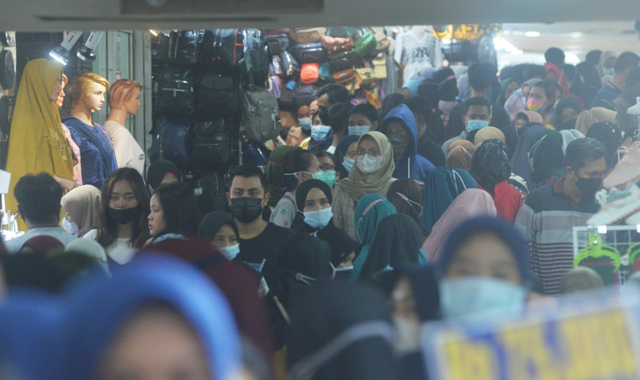 Klaim Terapkan Prokes Ketat, Tapi Kewalahan Dengan Banyaknya Pengunjung