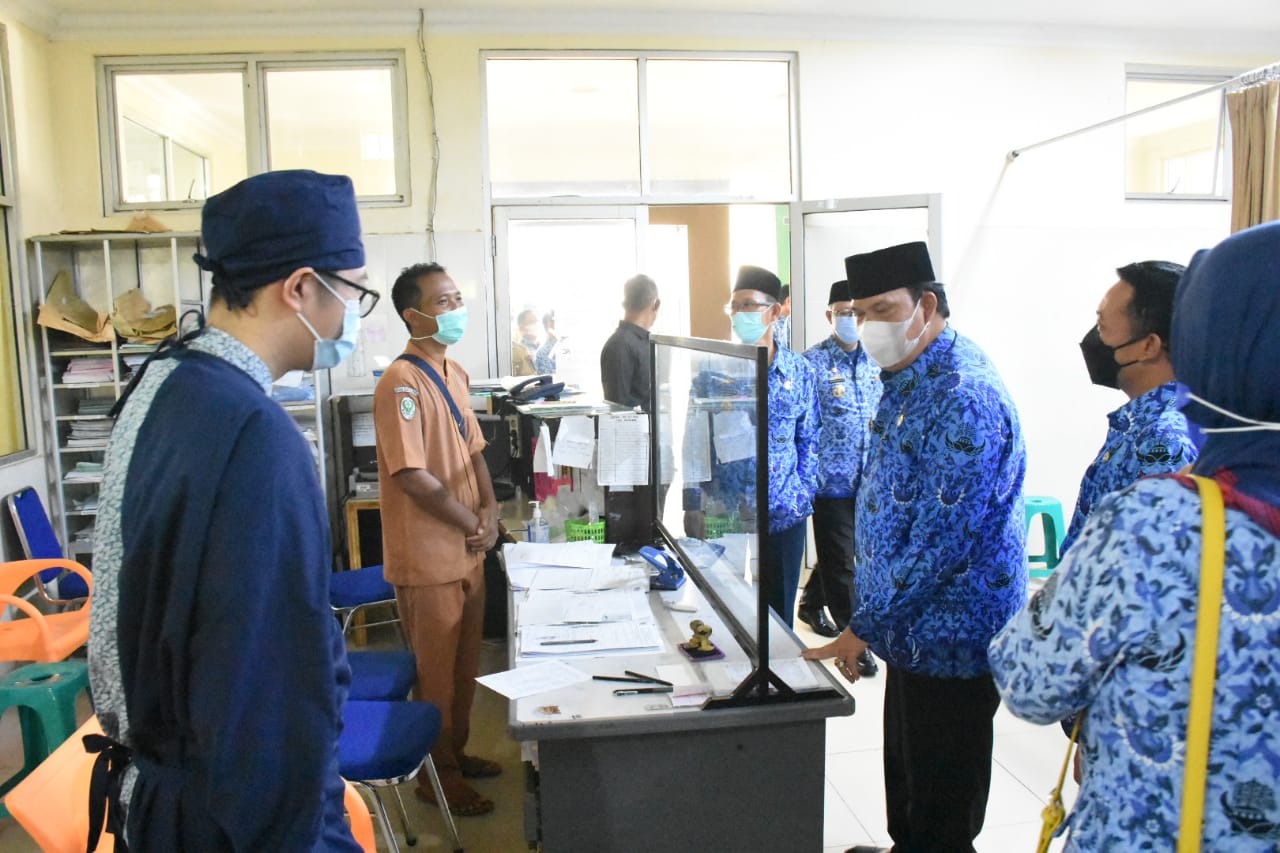 Hari Pertama Kerja Usai Lebaran, Wabup Lamtim Sidak OPD