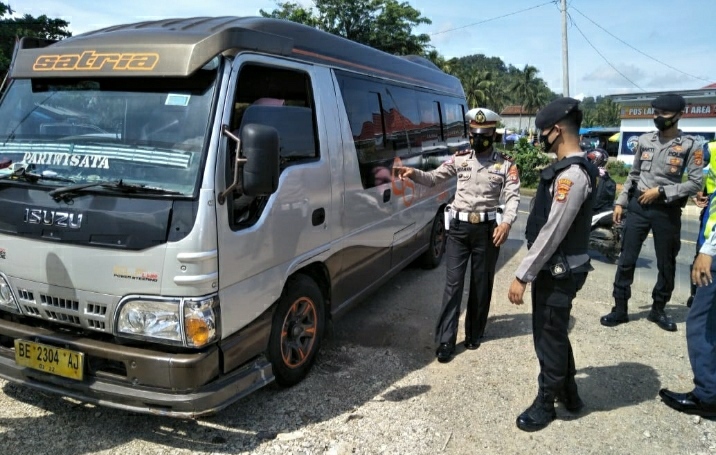Masuk Pringsewu, Kendaraan Luar Daerah Dihadang