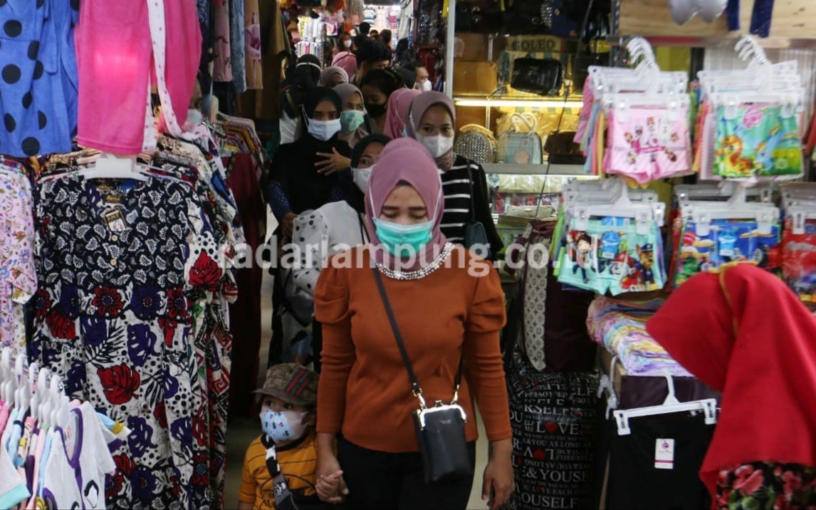 Silahkan Berbelanja, Tapi...