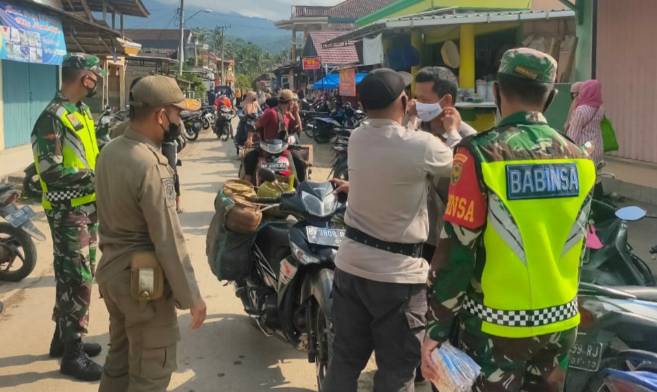 Operasi Yusitisi di Pasar Umbul Kluwih Jaring Puluhan Pelanggar Prokes