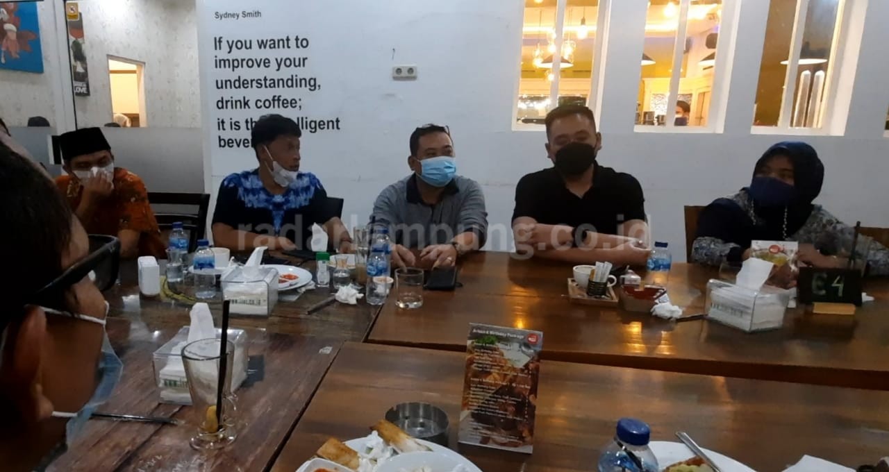 Viral, Foto 4 Fraksi Kembali Adakan Pertemuan, Kini Para Ketua Partai Ikut Hadir