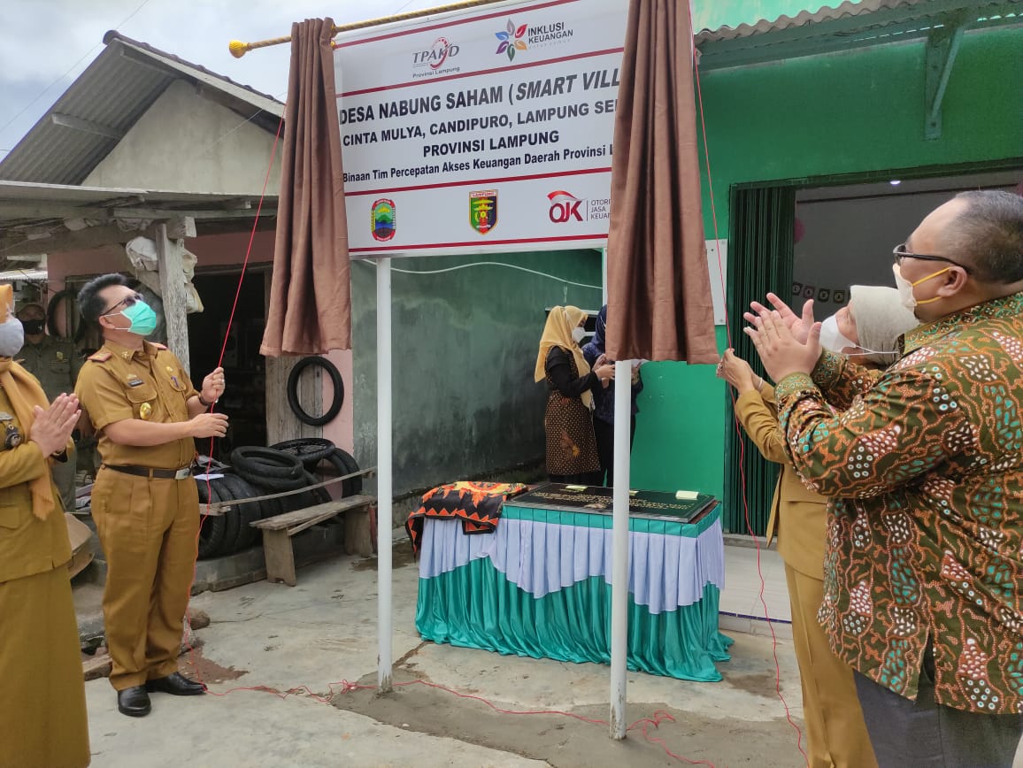 OJK Kukuhkan TPAKD dan Resmikan Galeri Investasi di Desa Cintamulya Lamsel