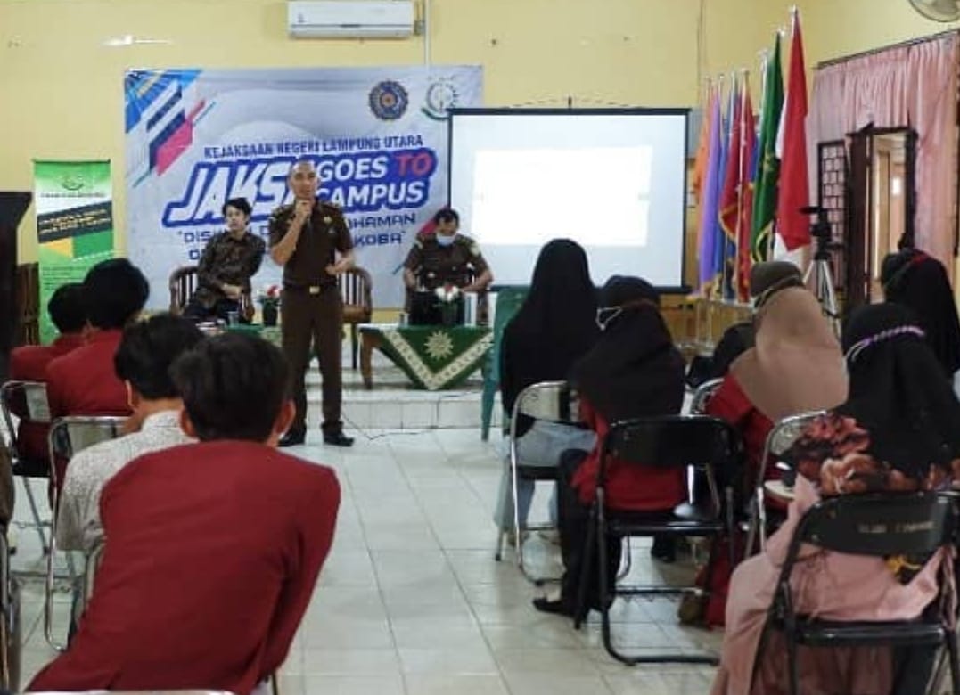 Kejari Lampura Gelar Jaksa Goes to Campus