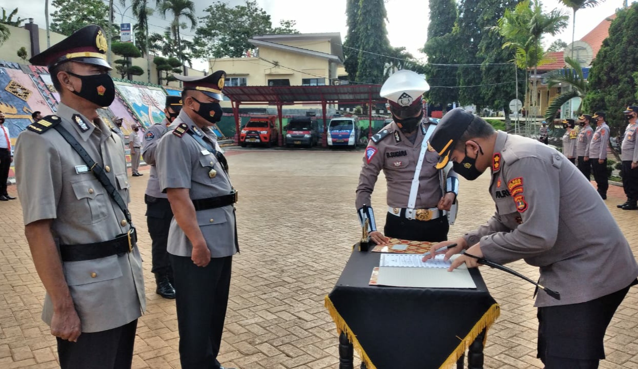 Untuk Kapolsek Baru, Kenali Masyarakat Radius Satu Kilometer!