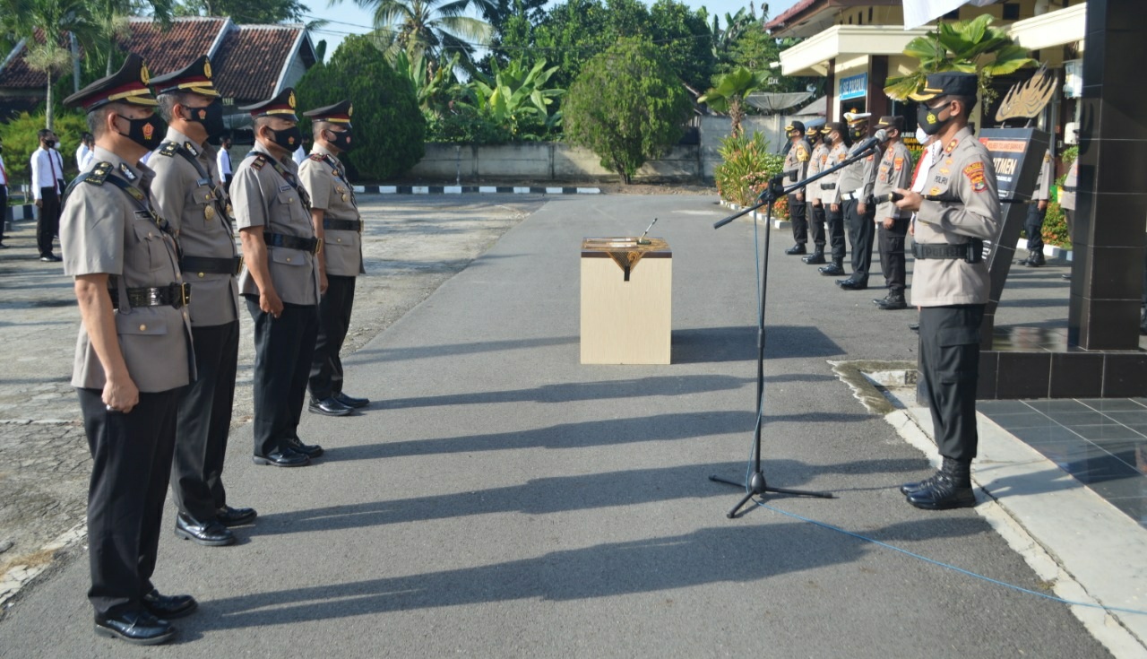 Jabatan Kapolsek Denteteladas dan Kabag Sumda Polres Tuba Diserahterimakan
