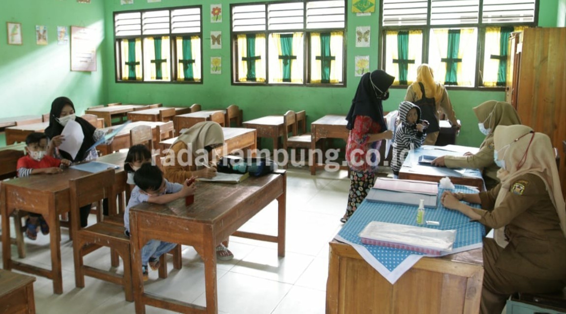 Orang Tua Bingung, PPDB lewat Jalur Prestasi Gagal Login