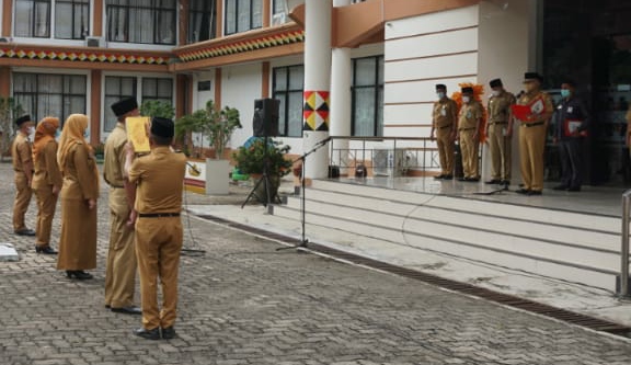 Sekkab Tanggamus Lantik Puluhan Pejabat Eselon III dan IV