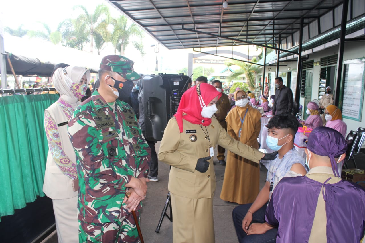 Dandim 0410/KBL bersama Wali Kota Buka Kegiatan Serbuan Vaksinasi