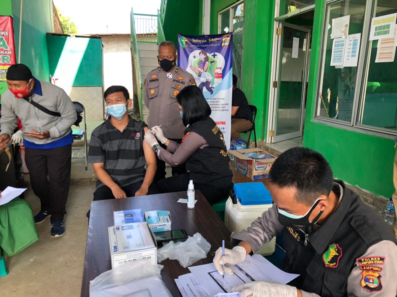 Percepat Vaksinasi, Polres Lampura gelar Vaksinasi Covid-19 Keliling