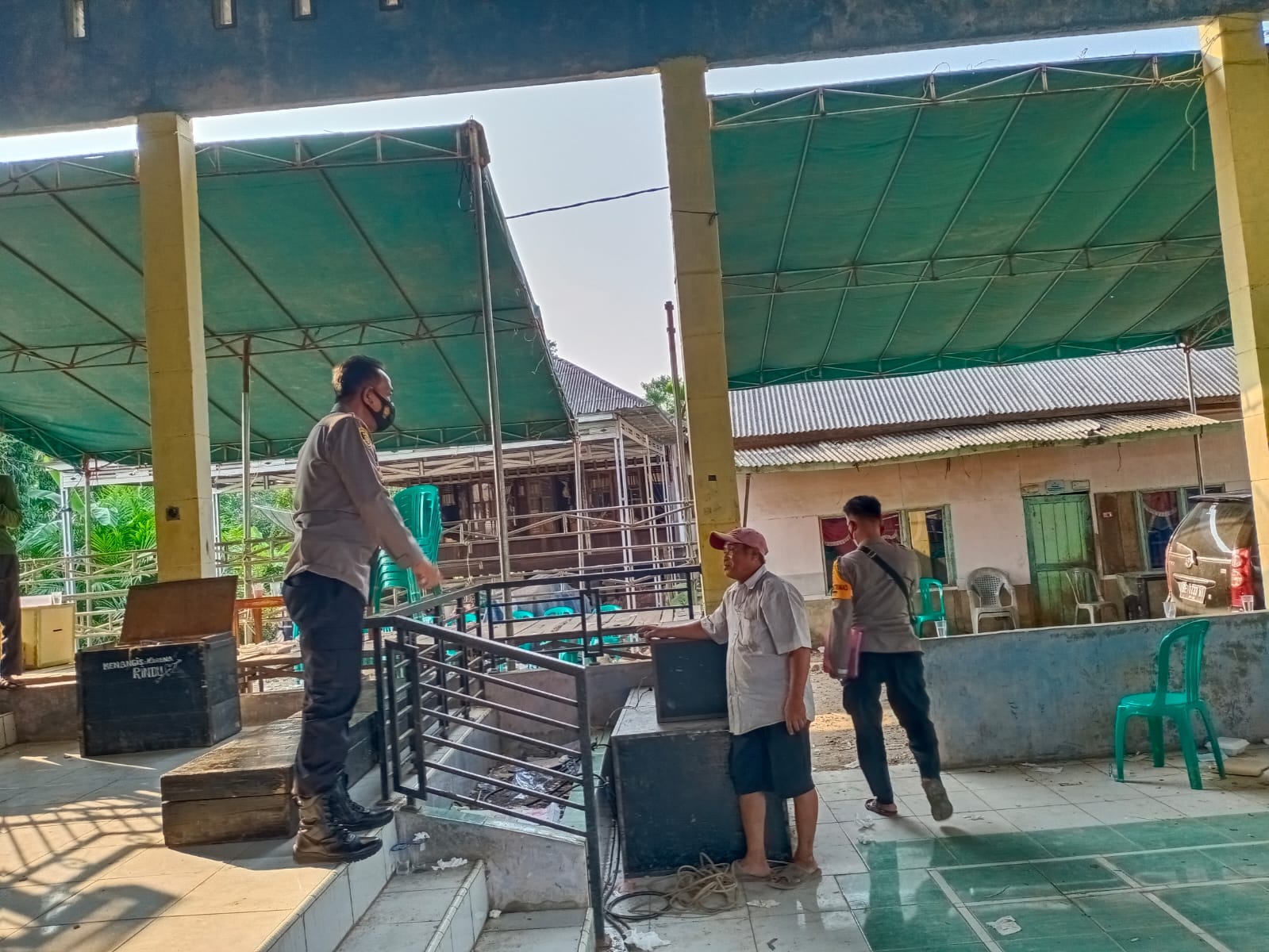 Langgar Prokes, Polisi Bubarkan Pesta Pernikahan