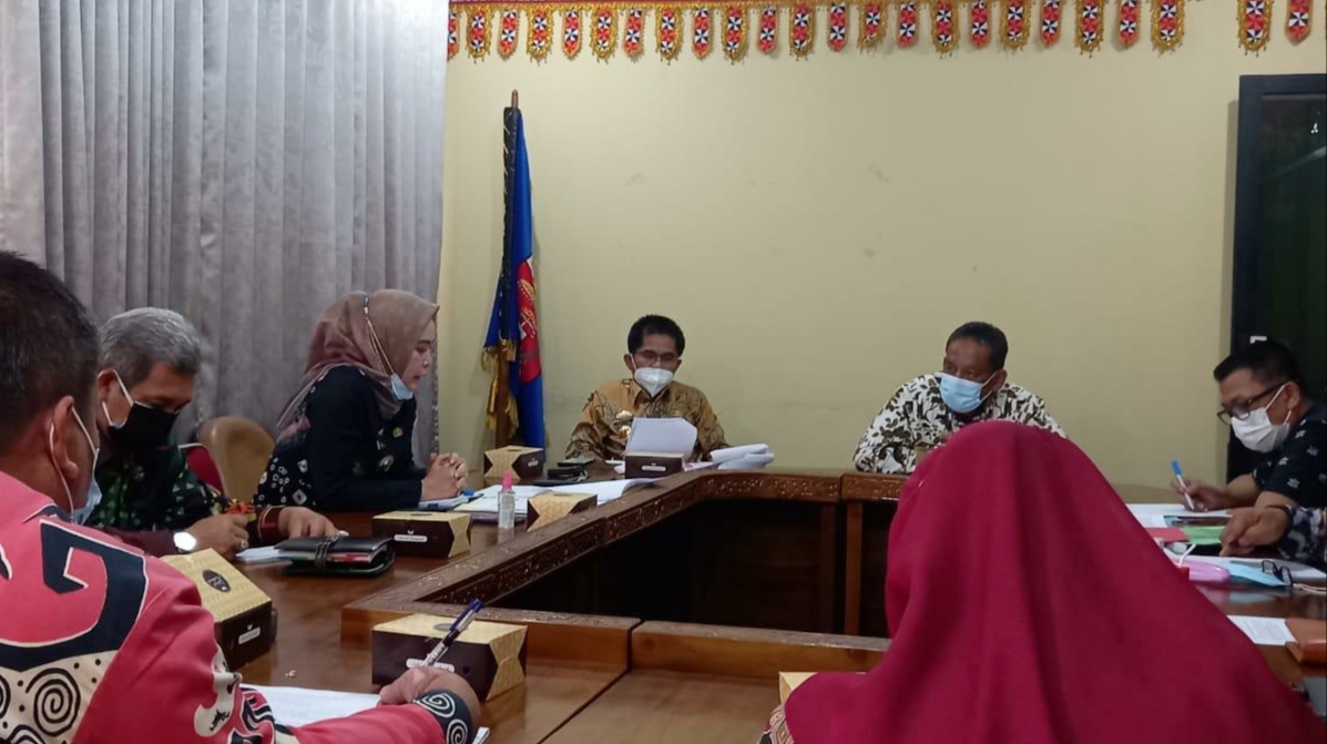 Pemkab Lambar-Samsat Bahas Rencana Hibah Lahan