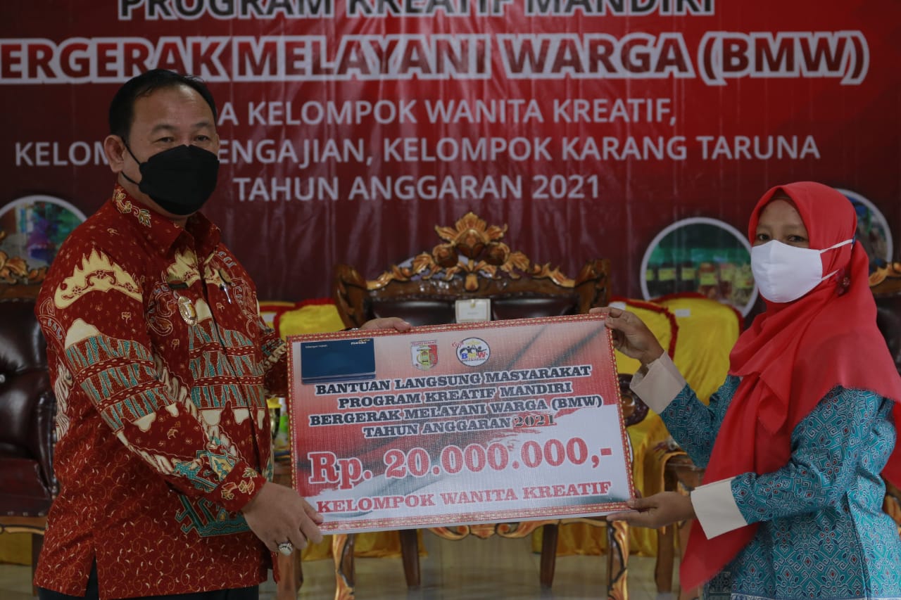 Kelompok Penerima Bantuan Program Kreatif Mandiri BMW Diminta Berinovasi