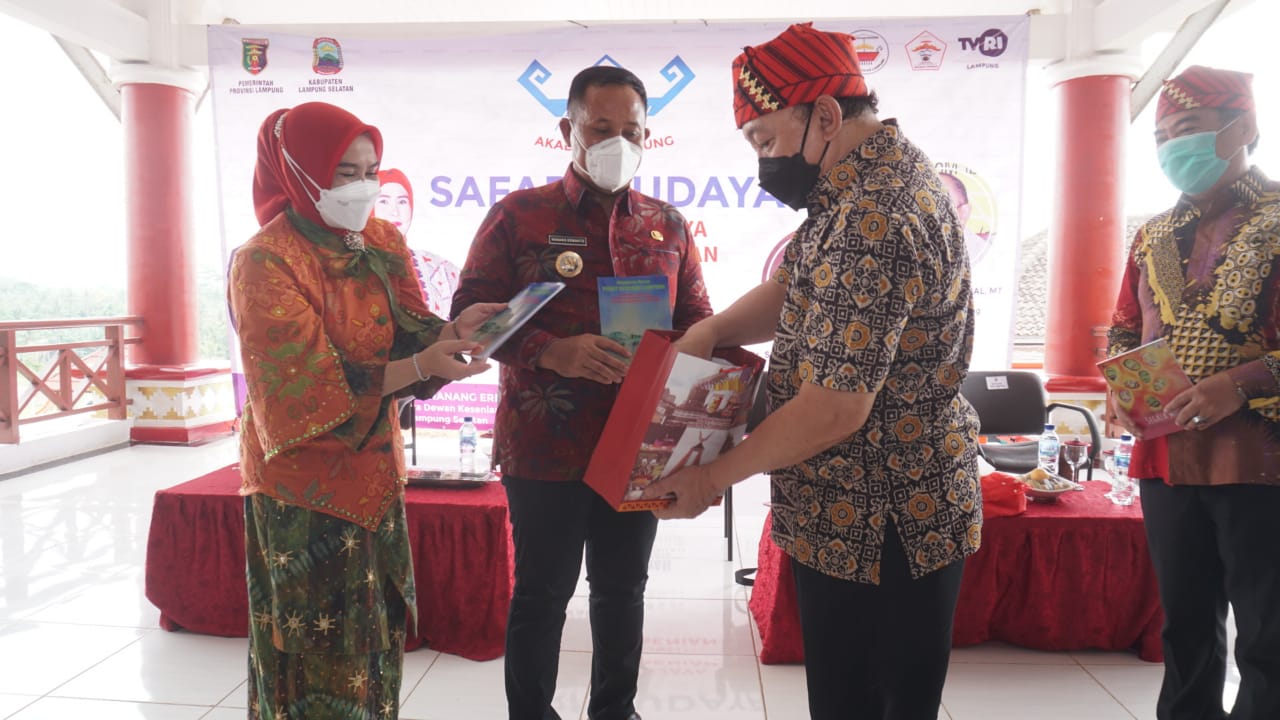 Safari Budaya Akademi Lampung Jadi Pemantik Kinerja Seniman di Daerah