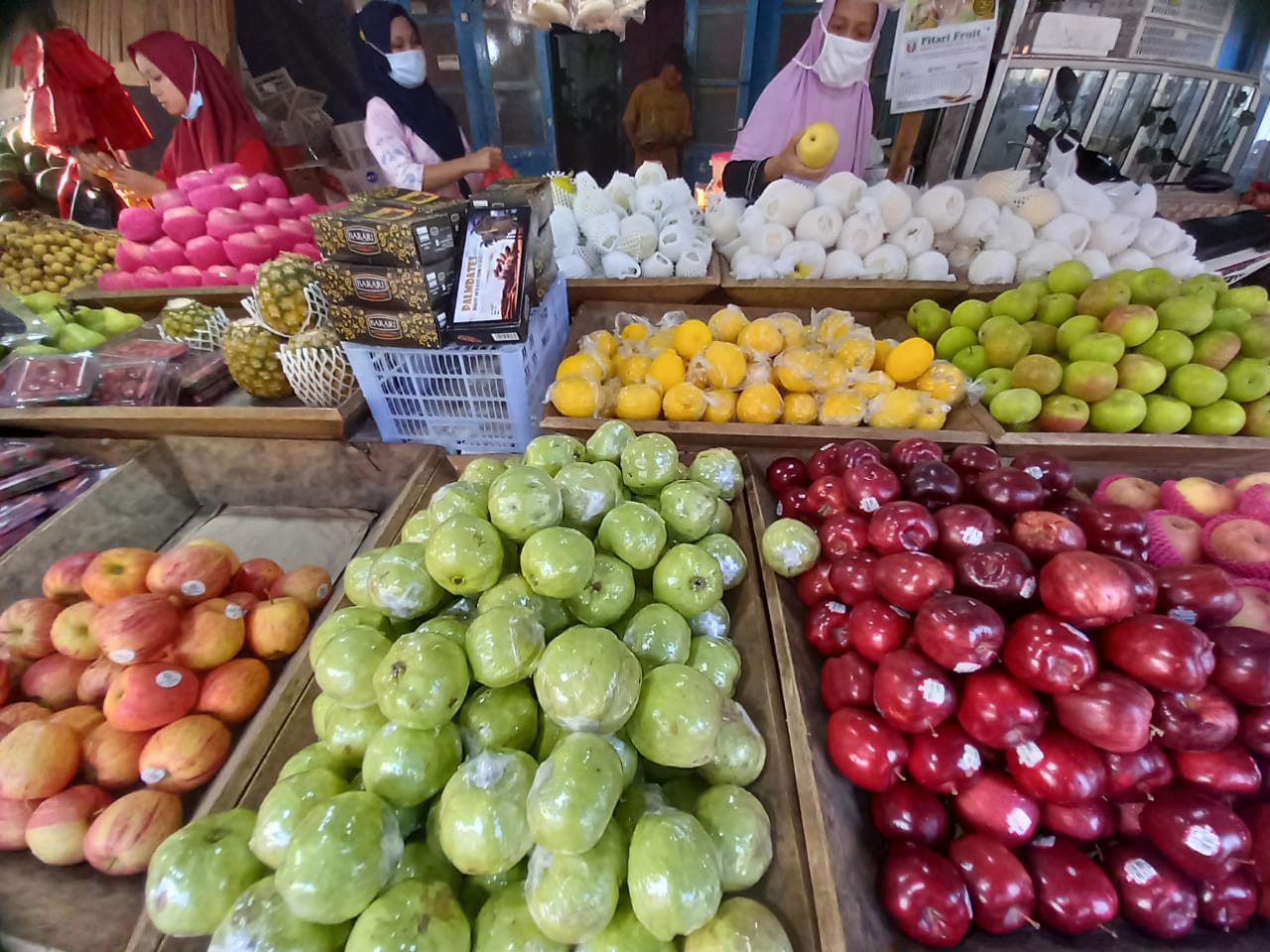 ISOMAN, BUAH LARIS-MANIS