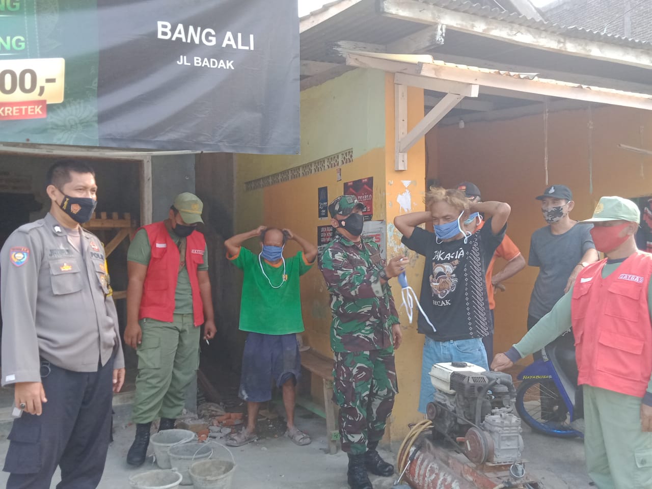 Babinsa Kodim 0410/KBL Terus Imbau Warga untuk Patuh Prokes