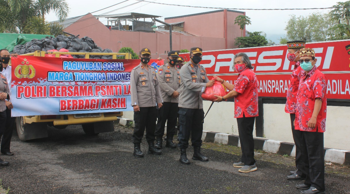 PSMTI-Polres Lambar Bagikan Paket Sembako