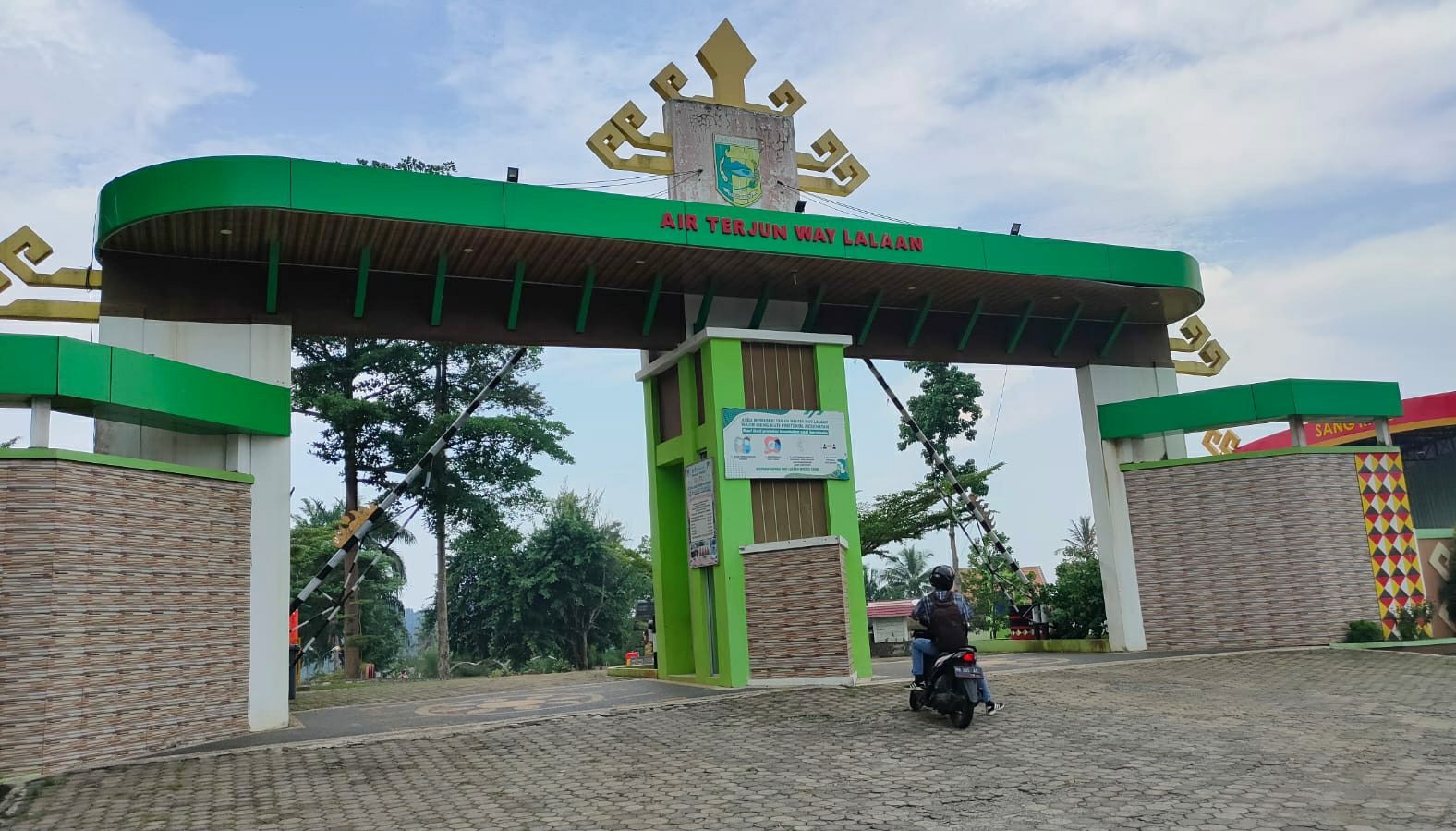 Zona Oranye, Objek Wisata Tanggamus Masih Tutup
