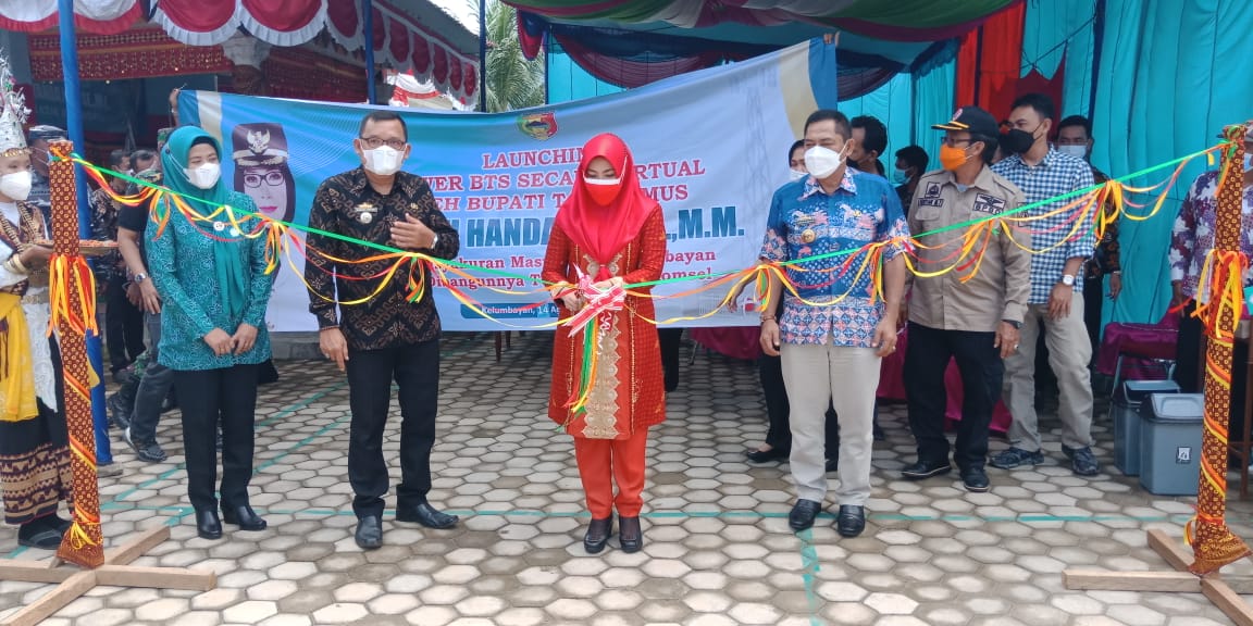 Bupati Tanggamus Resmikan Tower BTS di Pekon Napal