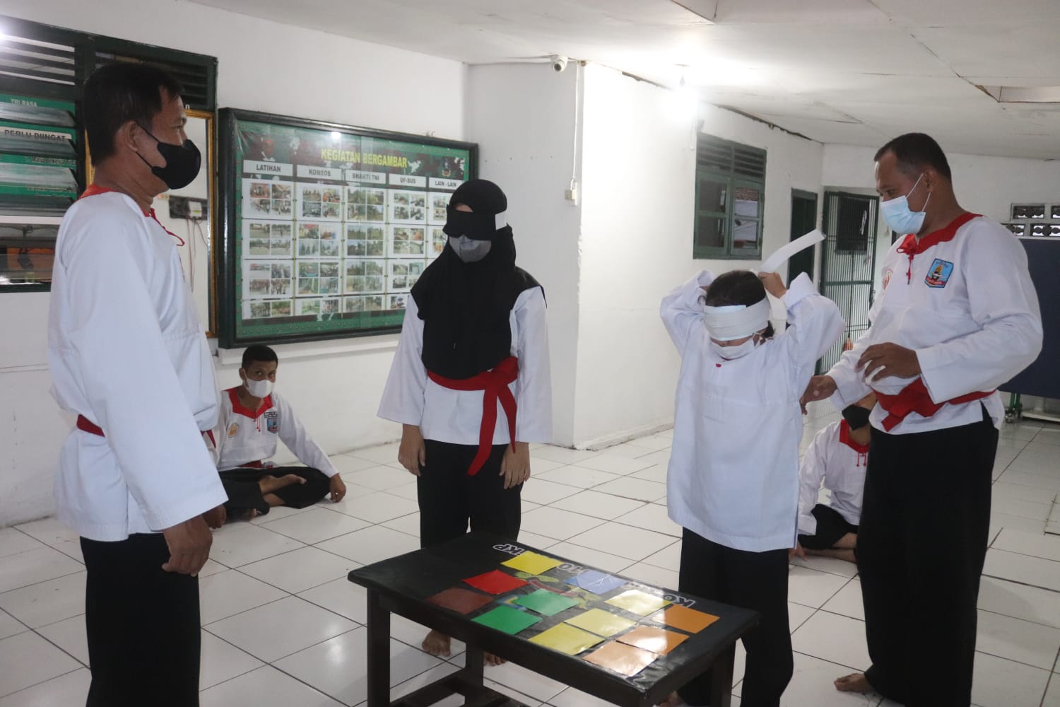 Personel Kodim 0410/KBL Latih Kegiatan Pencak Silat