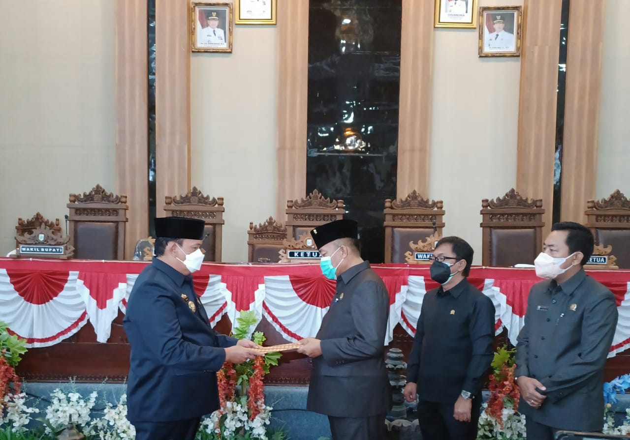 Tok, DPRD Lamtim Sahkan APBD Perubahan
