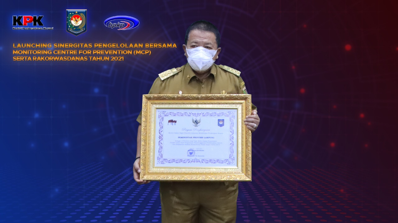 Pemprov Lampung Terima Penghargaan Atas Penyelesaian TLHP Dari Kemendagri