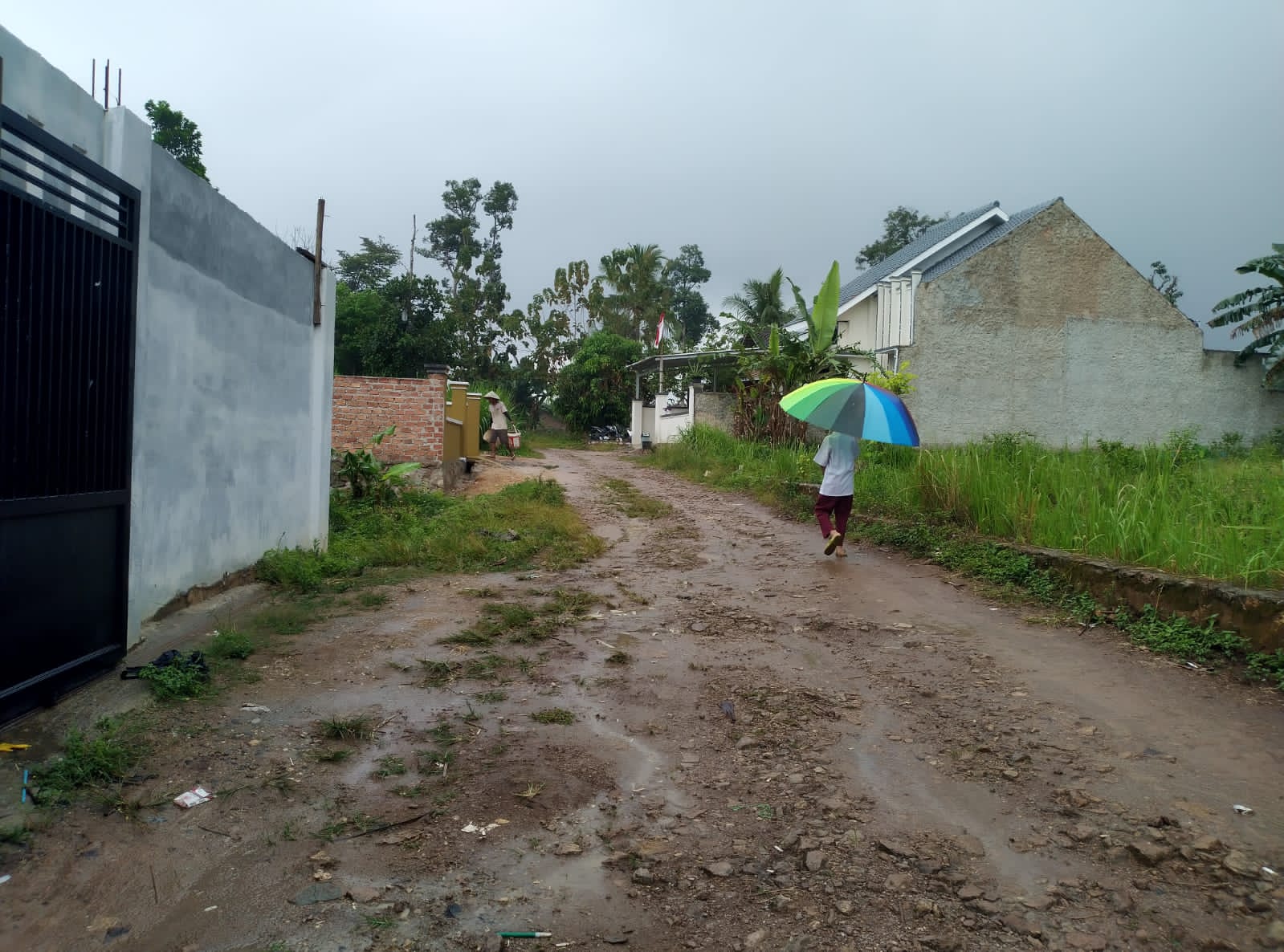 Warga Karanganyar Kecewa, Perbaikan Jalan Dibatalkan