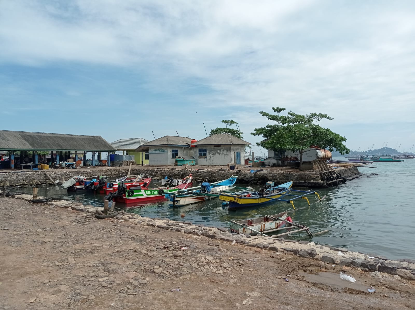 Gelombang Tinggi, Nelayan Tetap Melaut