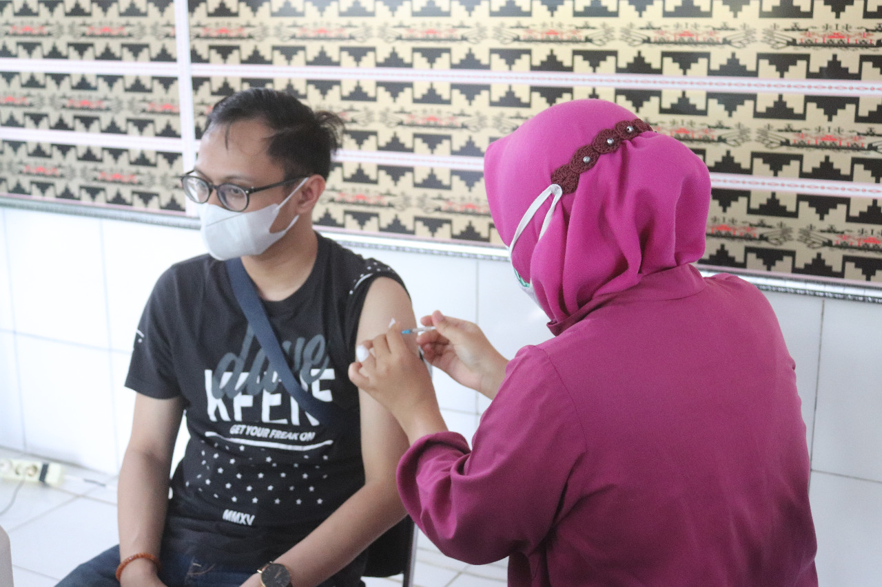 Kodim 0410/KBL Terus Lakukan Vaksinasi ke Warga