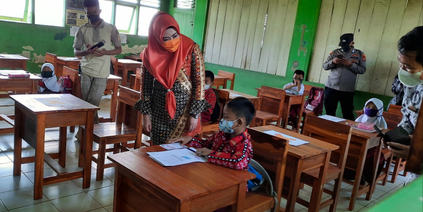 Bupati, Forkopimda dan Kepala OPD Tinjau PTM Terbatas di Tanggamus