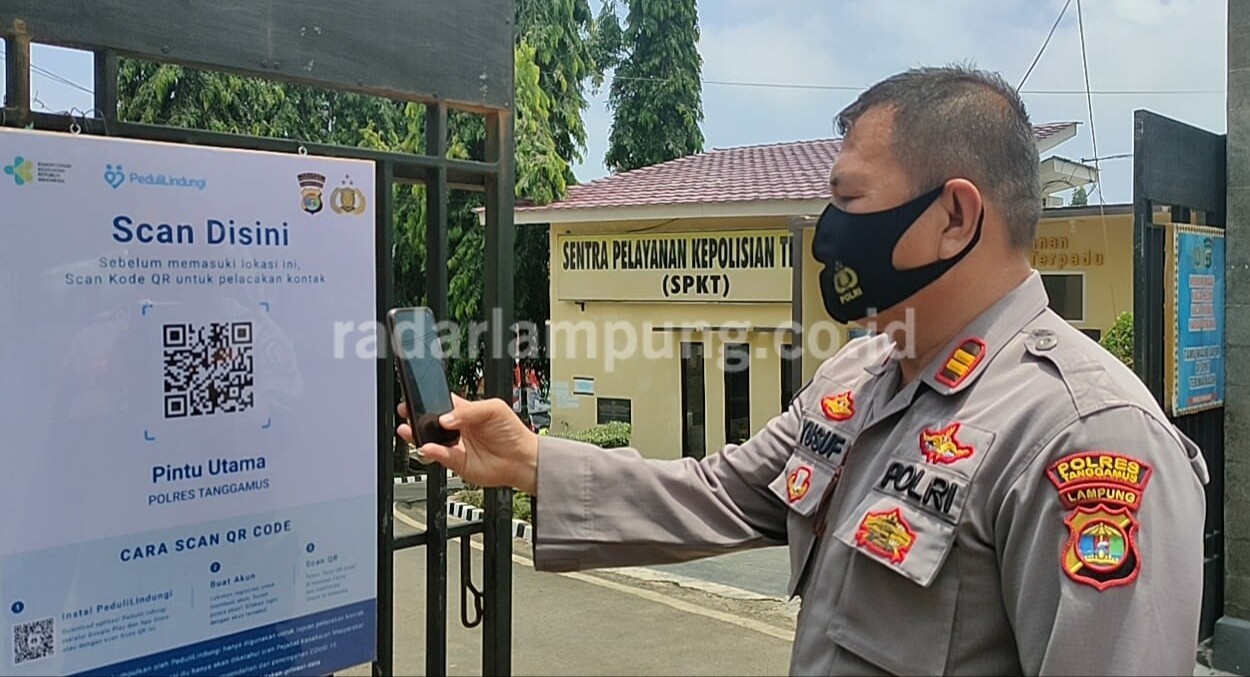 Masuk Mapolres Tanggamus, Harus Scan QR Code Aplikasi PeduliLindungi