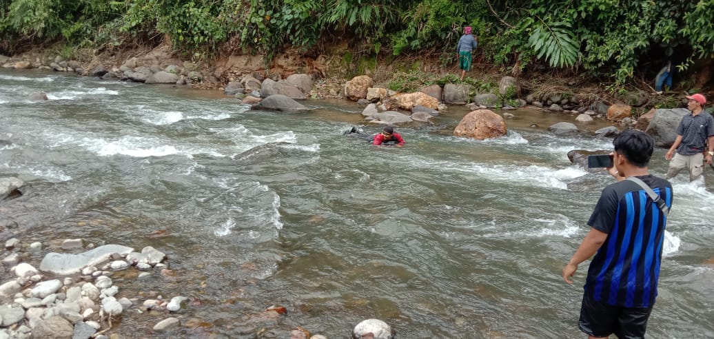 Ssst.., Pekon Ini Ternyata Punya Potensi Wisata Arung Jeram Keren !