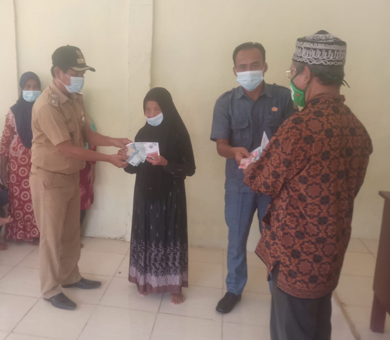 Hamdalah, BLT Dana Desa Kampung Sumber Rejeki Cair