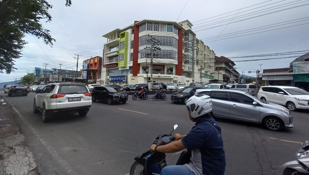 DIMANA PETUGAS
