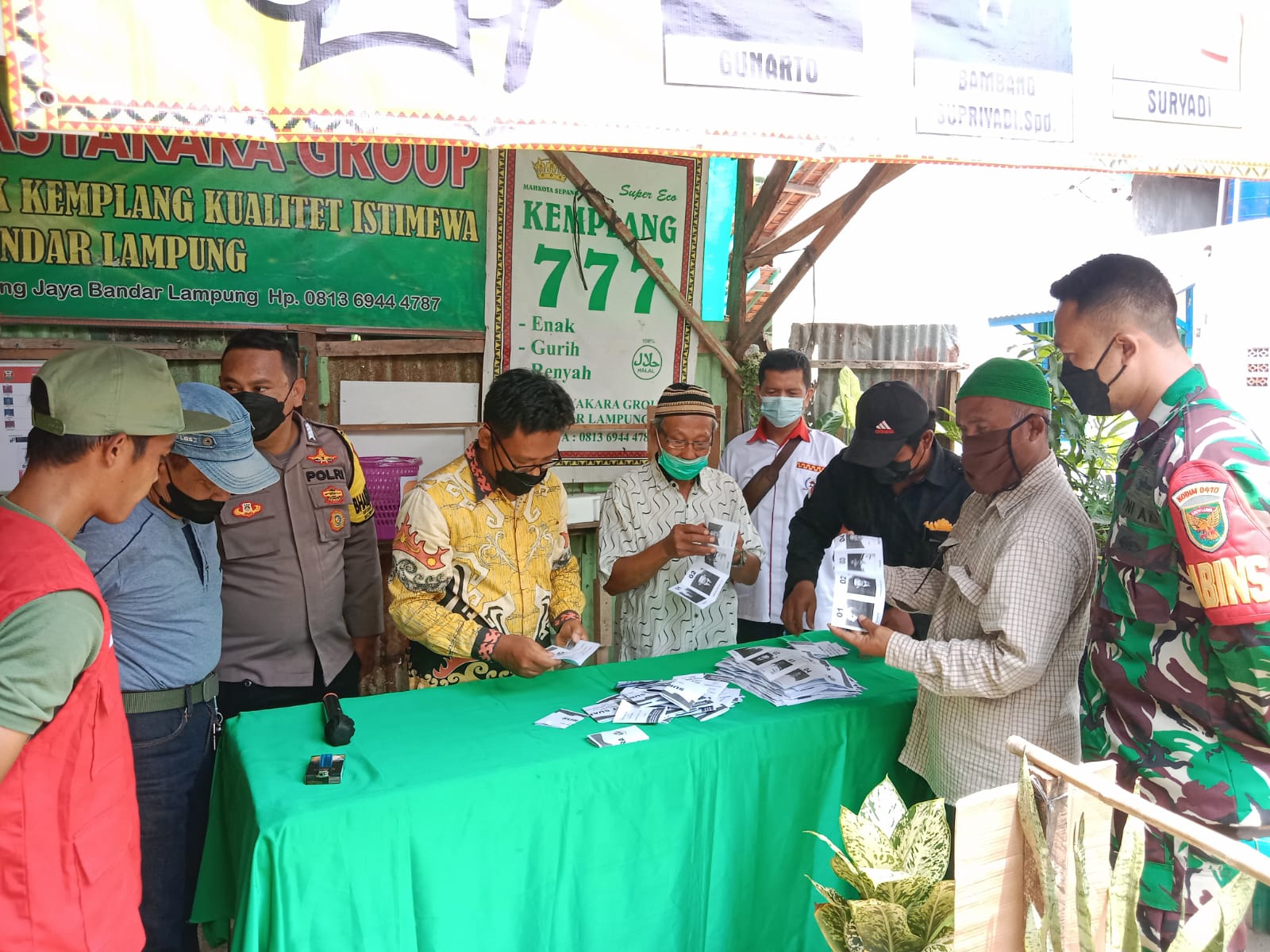 Babinsa Koramil 410-06/Kedaton Monitoring dan Amankan Pemilihan Ketua RT