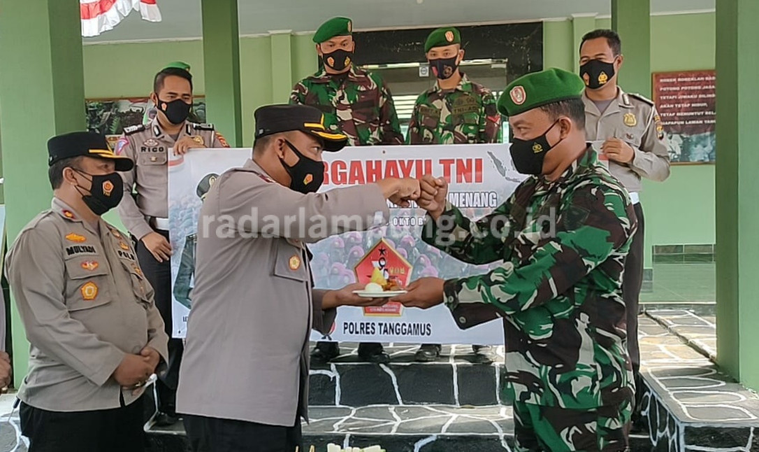 Bawa Tumpeng, Perwira Polres Tanggamus \
