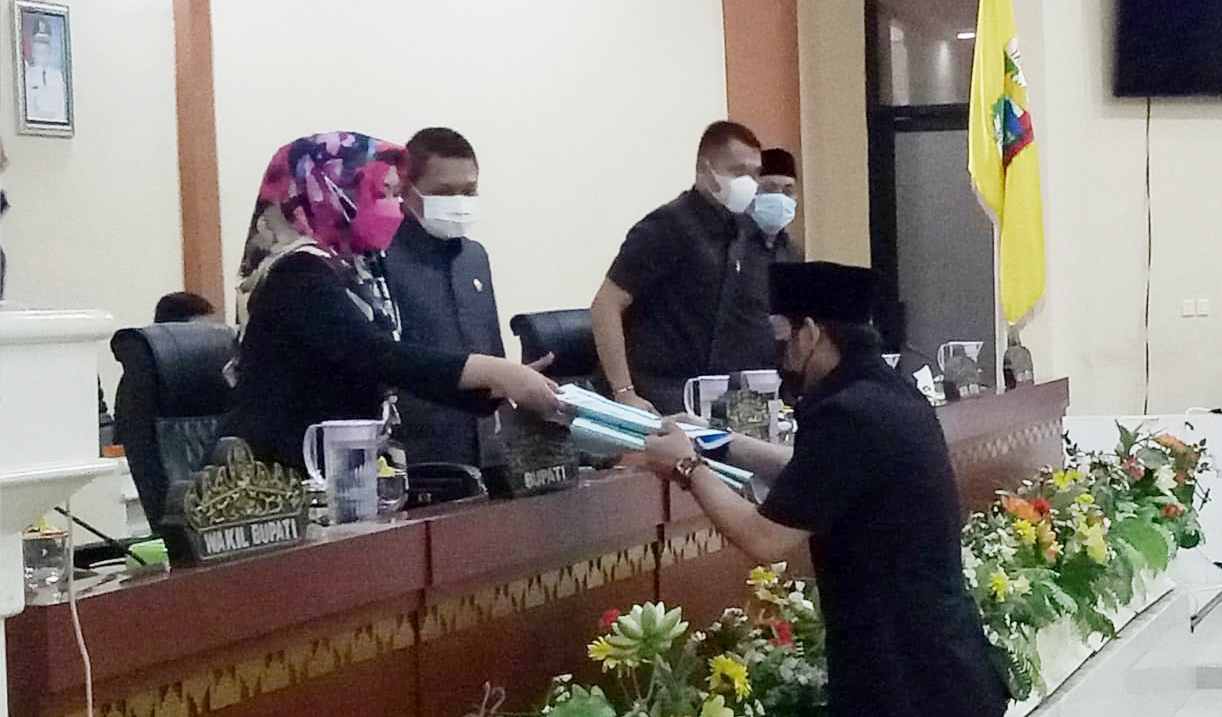 Gelar Paripurna Penyampaian Dua Raperda Inisiatif DPRD